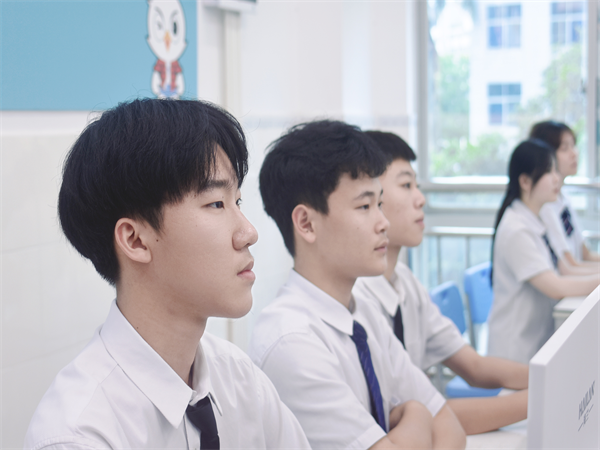  学平面设计好就业吗(学设计要多久能学会)